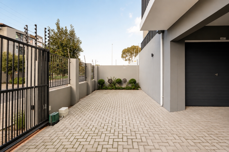 2 Bedroom Property for Sale in Table View Western Cape